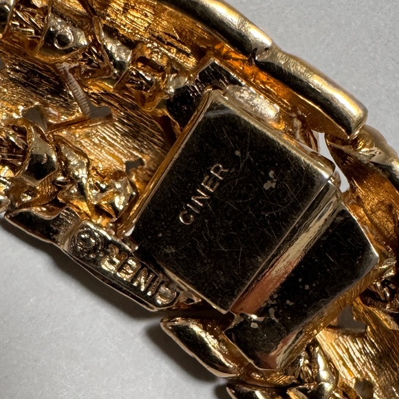 Vintage Ciner Collar Necklace - Picture 6 of 8